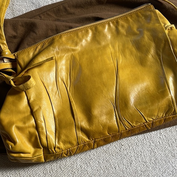 Authentic Gucci Hysteria Mustard Calfskin Clutch - Picture 7 of 12
